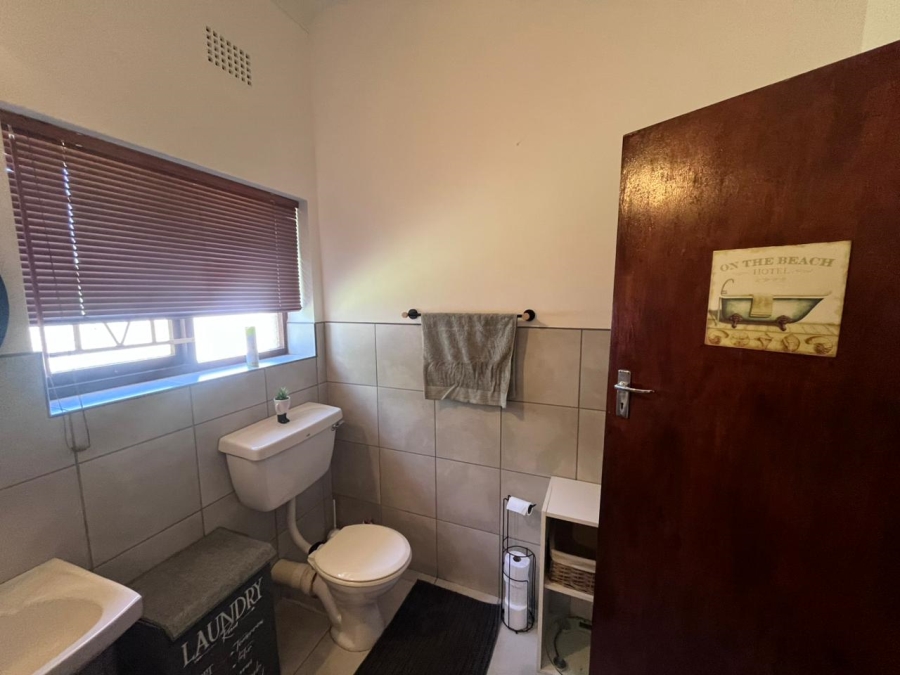 5 Bedroom Property for Sale in Rouxpark Western Cape